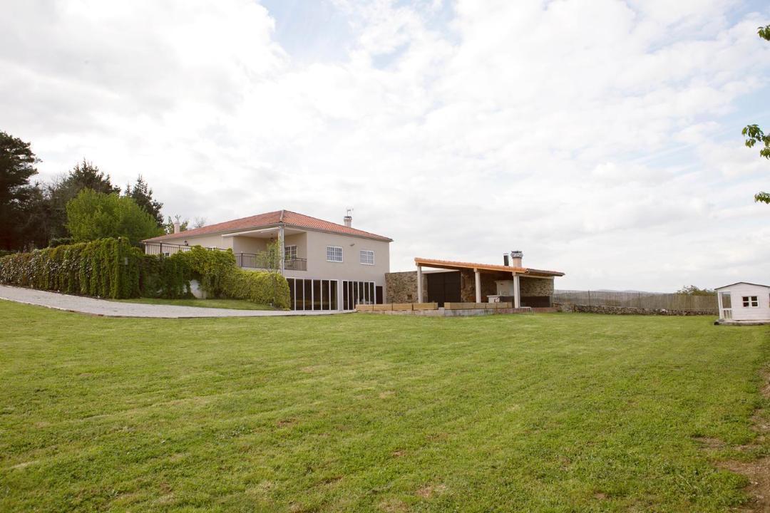 Photo of Buildings in Vilamelle