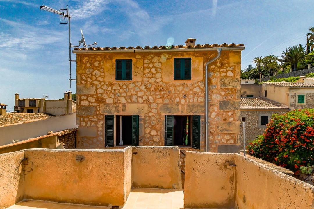 Photo of Buildings in Banyalbufar