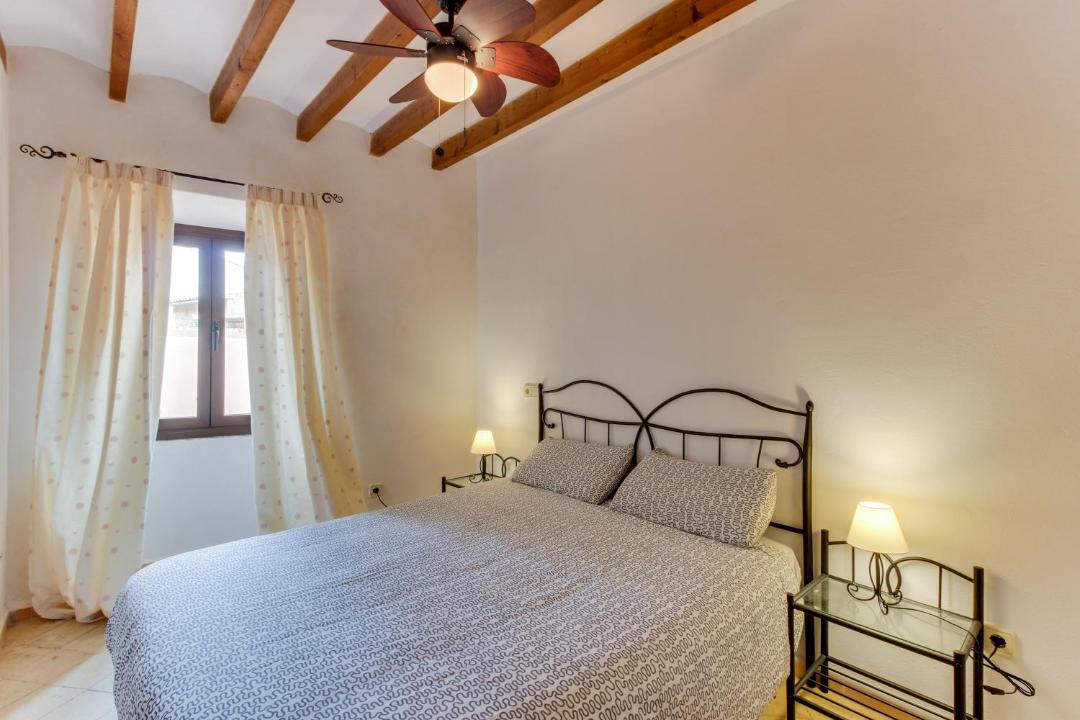 Photo of Bedroom in Banyalbufar