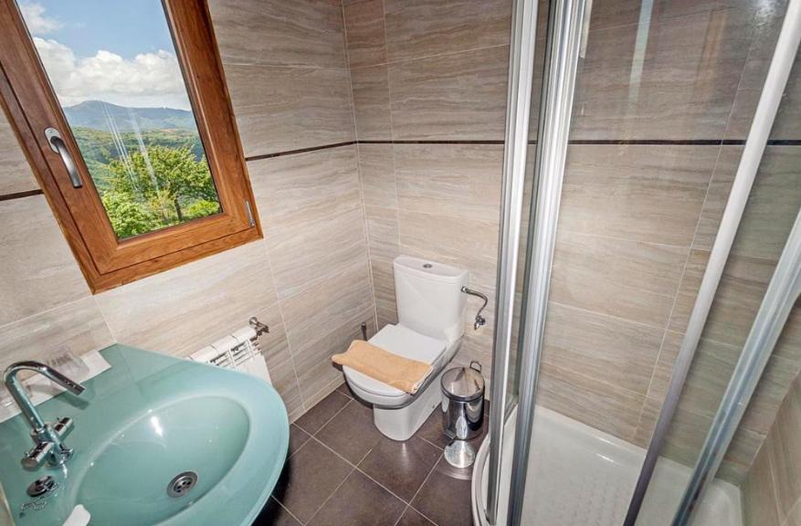 Photo of Bathroom in El Acebo de San Miguel