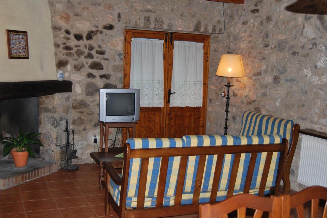 Photo of Buildings in Maia de Montcal