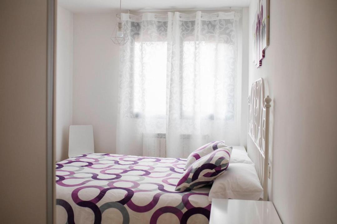 Photo of Bedroom in La Puebla de Alfinden