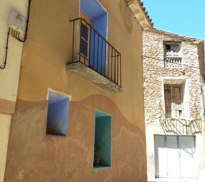 Photo of Buildings in Laluenga