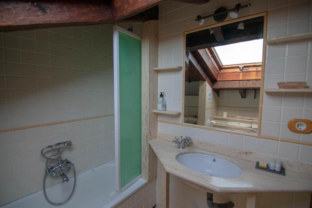 Photo of Bathroom in Galizano