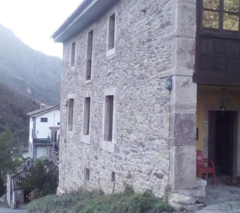 Photo of Buildings in Somiedo Municipality