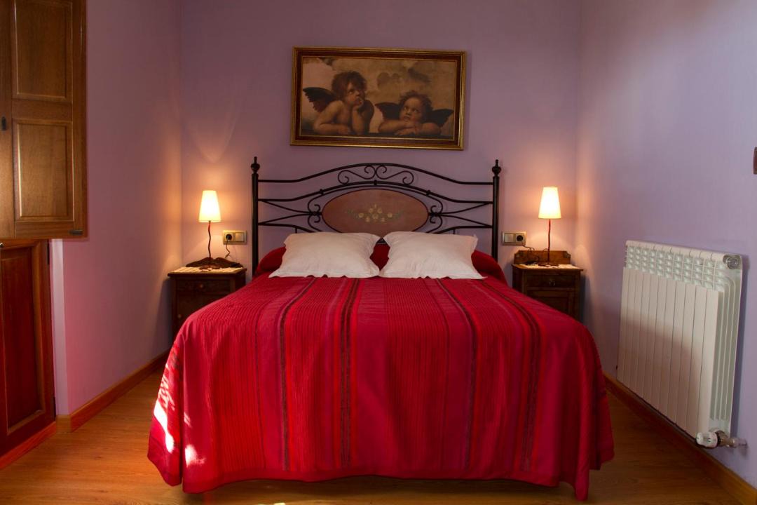 Photo of Bedroom in Murias de Rechivaldo