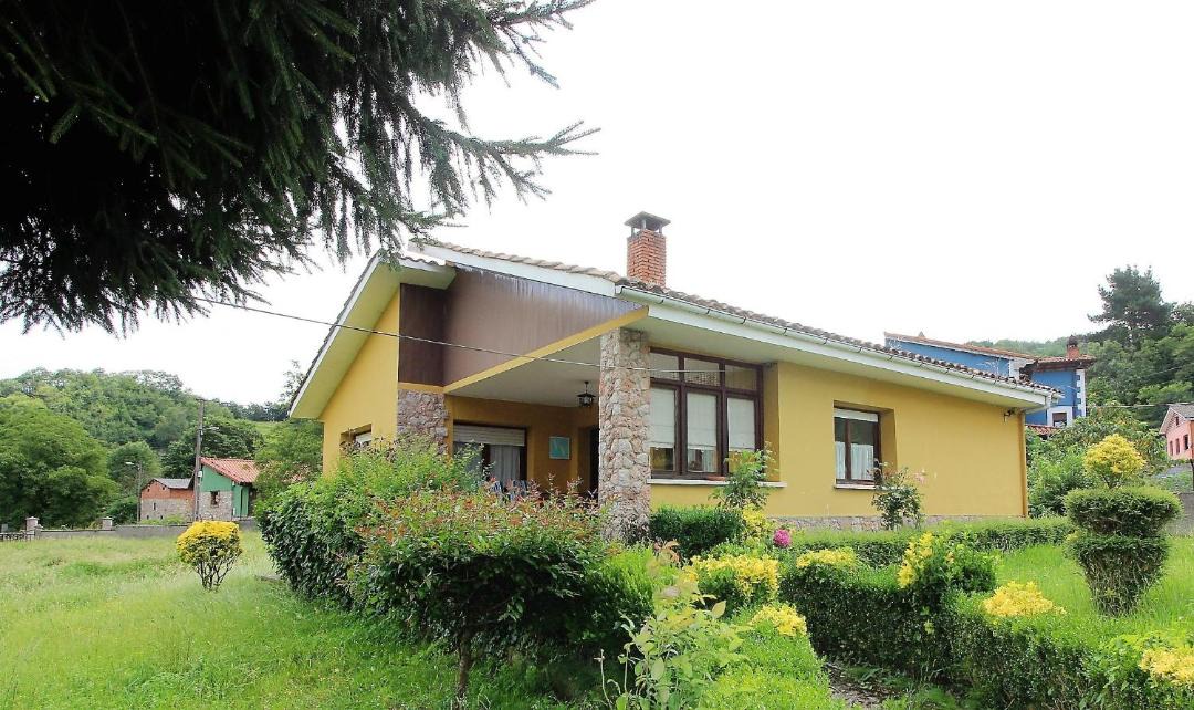 Photo of Buildings in Triongo