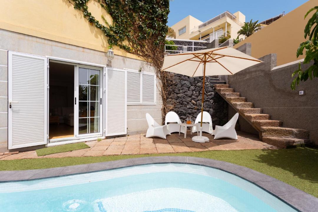 Photo of Outdoor in Acoran