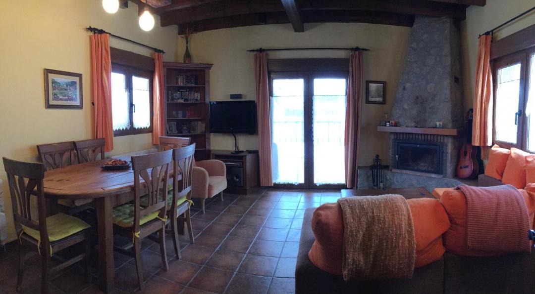 Photo of Livingroom in Santa Maria de Valdeon