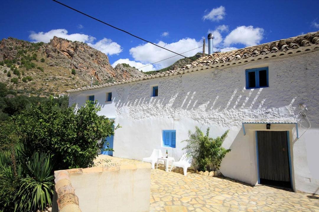 Photo of Buildings in Hinojares