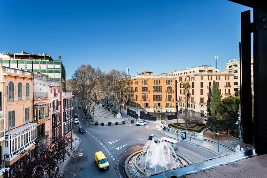 Photo of Others in La Llotja-Born