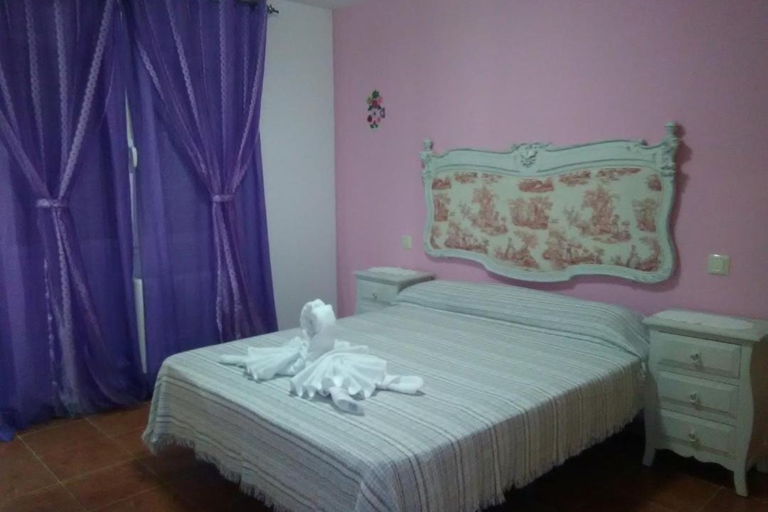 Photo of Bedroom in Navaluenga
