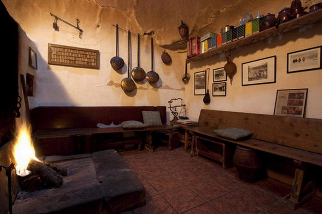 Photo of Others in Herreros