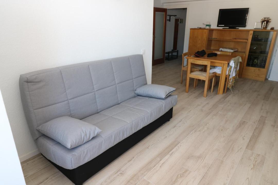 Photo of Livingroom in Roses Town Center