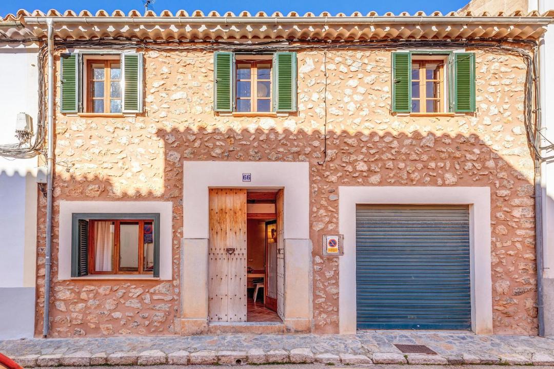 Photo of Buildings in Esporles