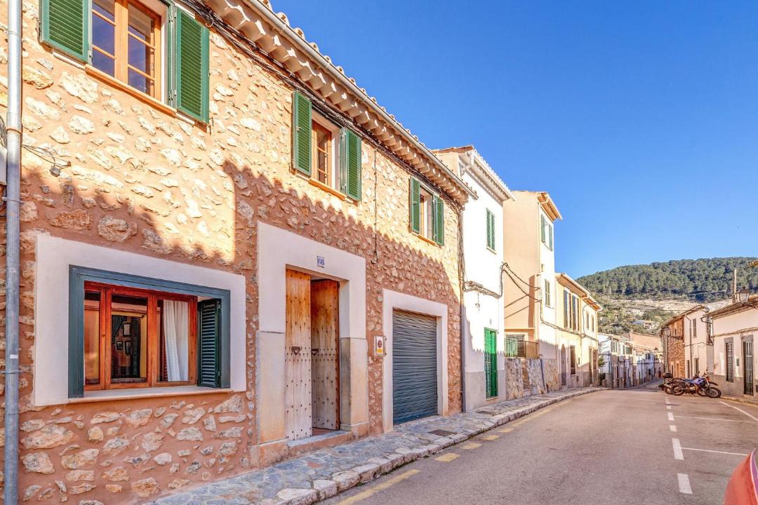 Photo of Buildings in Esporles