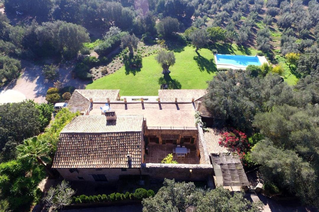 Photo of Buildings in Esporles