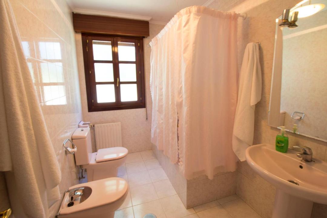 Photo of Bathroom in La Isla