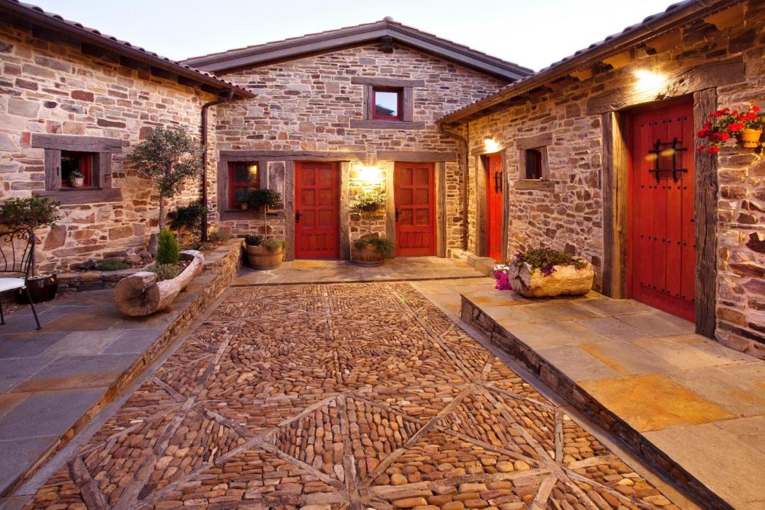 Photo of Buildings in Santa Catalina de Somoza