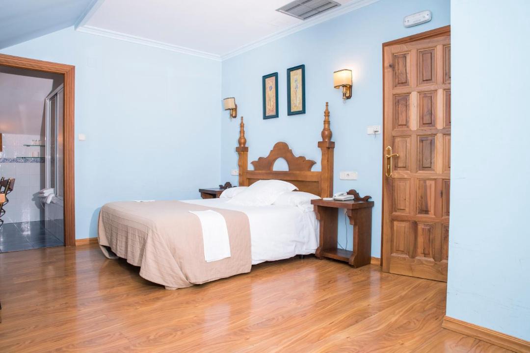 Photo of Bedroom in Vilamartin de Valdeorras