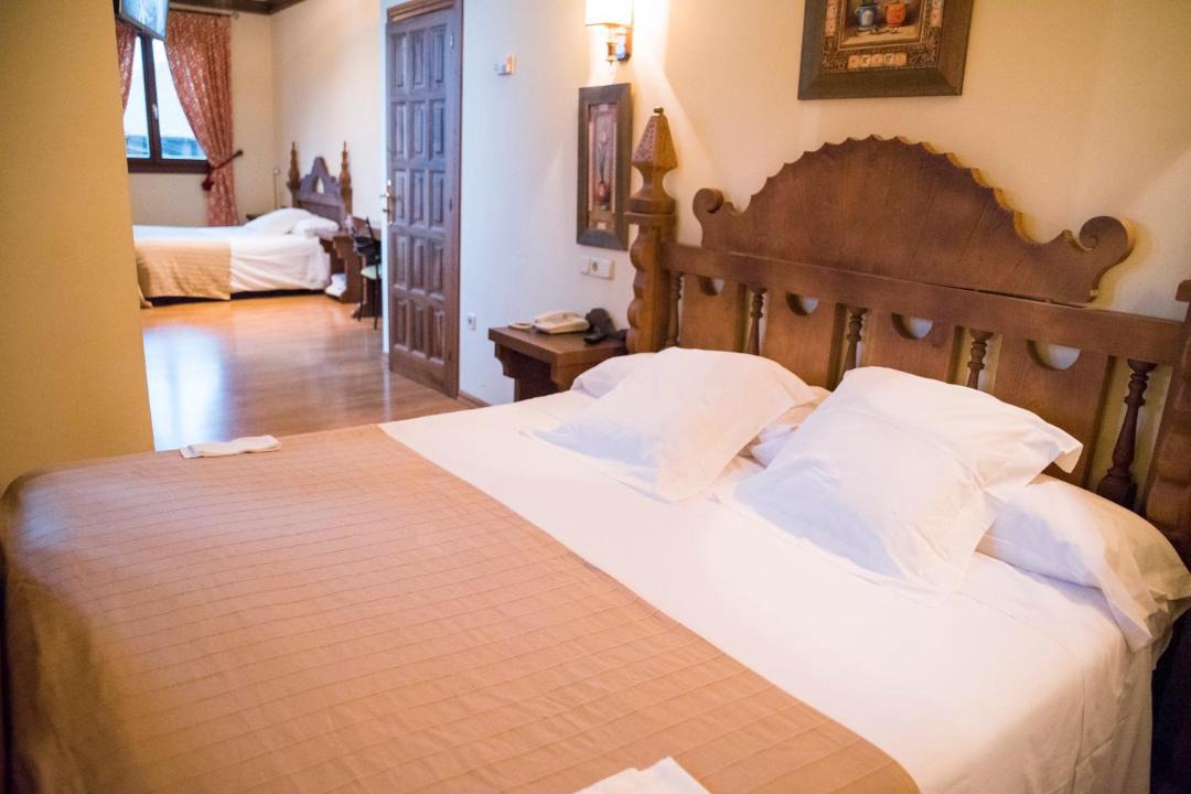 Photo of Bedroom in Vilamartin de Valdeorras