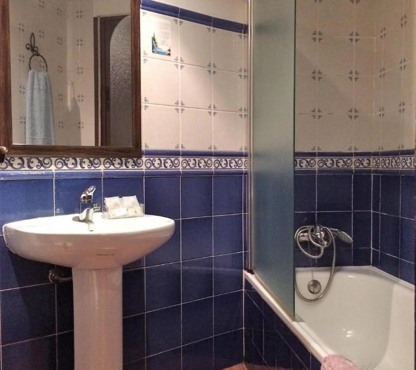 Photo of Bathroom in Linares