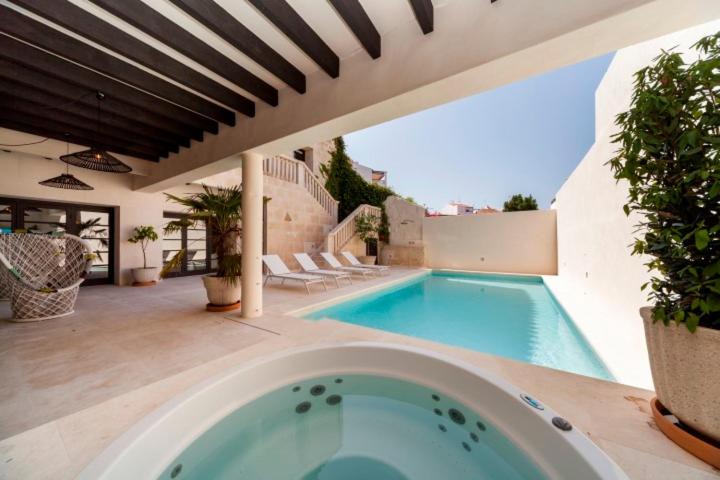 Photo of Outdoor in Mahon