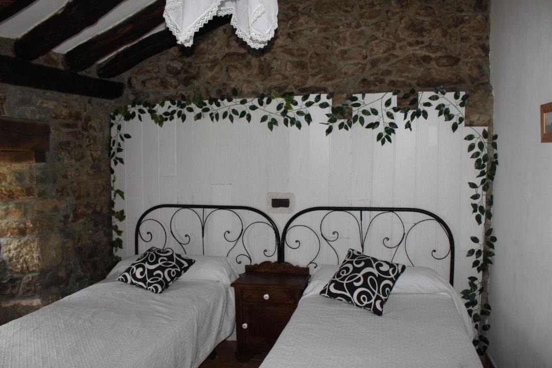 Photo of Bedroom in Espinosa de los Monteros