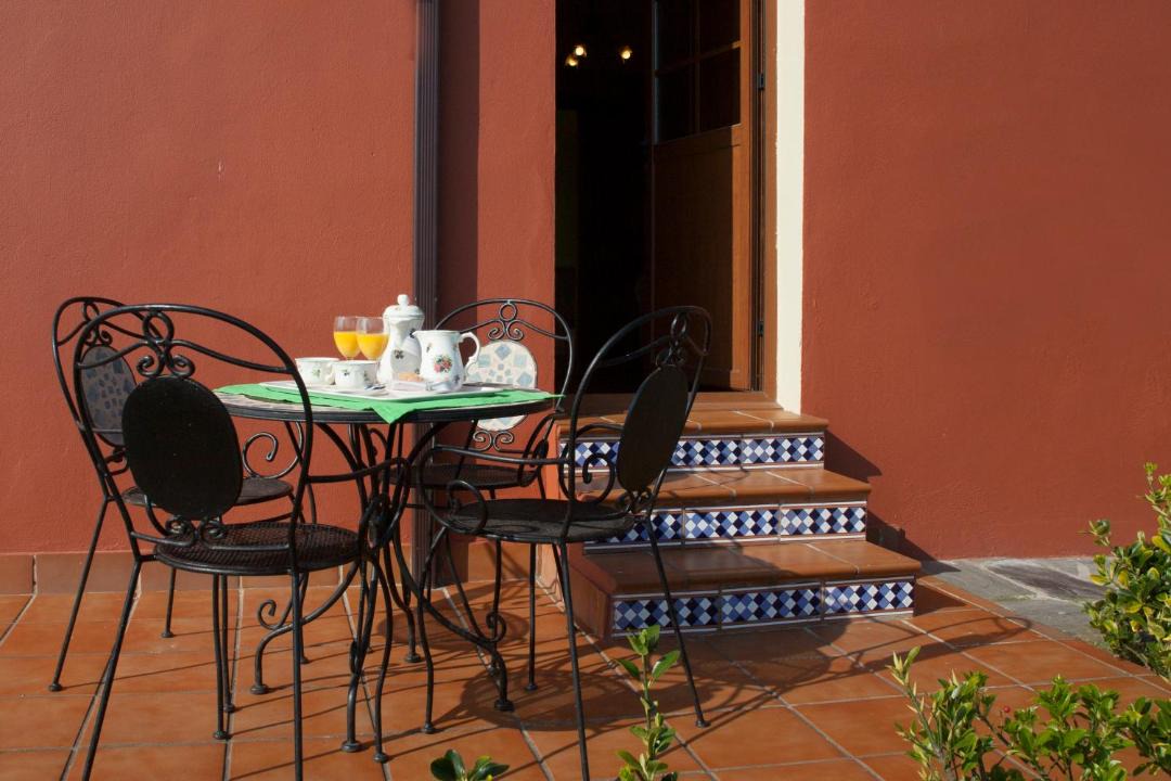 Photo of Patio Balcony in Isla