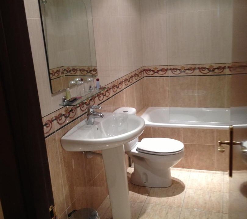 Photo of Bathroom in San Leonardo de Yague