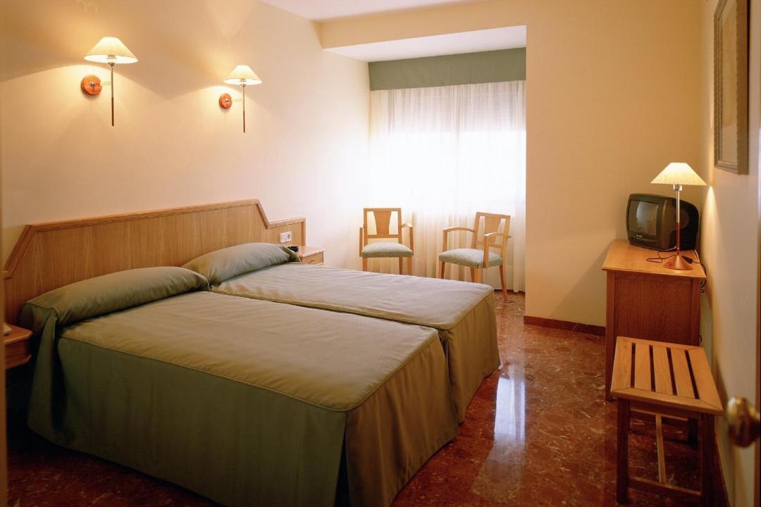 Photo of Bedroom in La Puebla de Alfinden