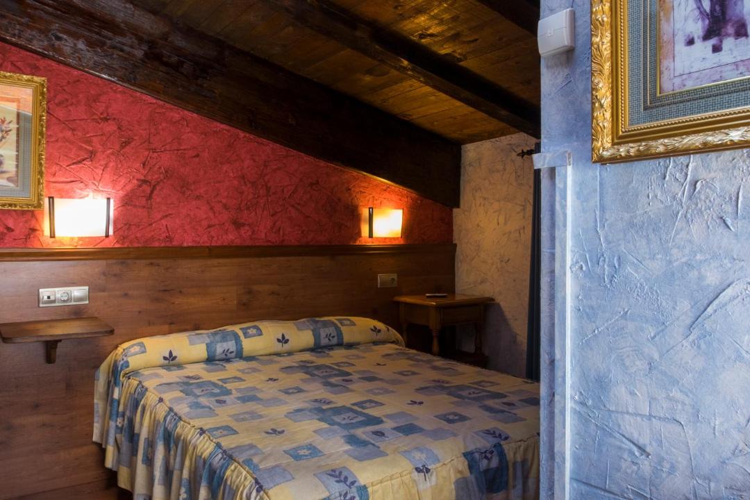 Photo of Bedroom in Puente La Reina