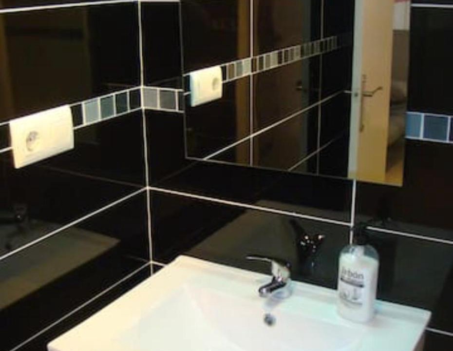 Photo of Bathroom in Torremolinos City Centre