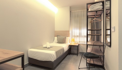 Basic Single Room, Courtyard View