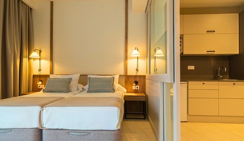 Apartment (2 Adults)