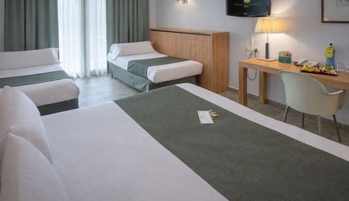 Family Quadruple Room, Garden View