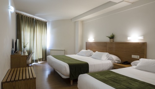 Deluxe Triple Room
