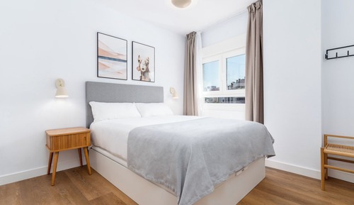 One-Bedroom Apartment with Balcony
