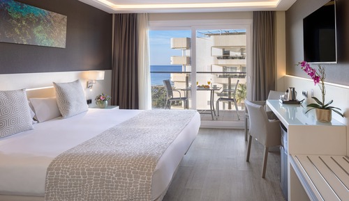 Executive Double Room Single Use, Terrace, Partial Sea View