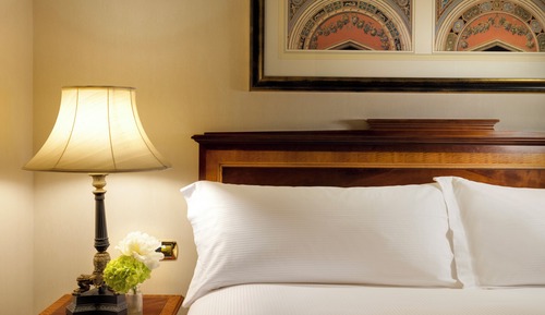 Suite, 1 King Bed, Terrace (Ambassador, Club Lounge Access)