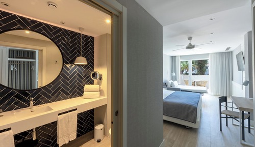 Premium Family Room, Garden View