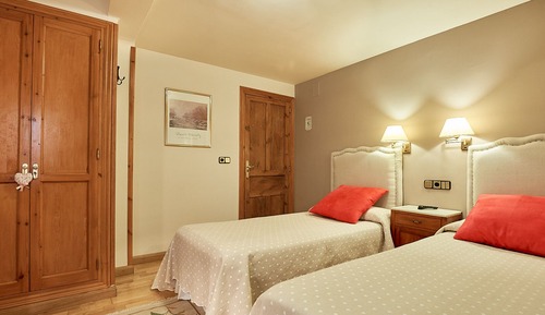 Basic Twin Room, Balcony (Exterior)