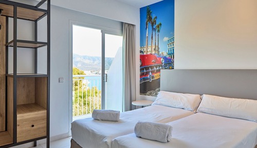 Double Room, Balcony