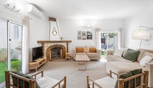 Four-Bedroom Deluxe Home - Oceanfront