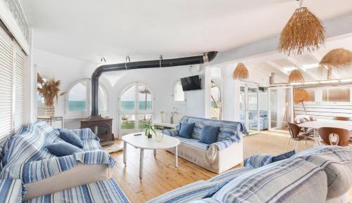 Four-Bedroom Deluxe Home - Oceanfront