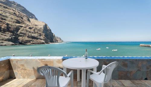 Studio Apartment with Sea View