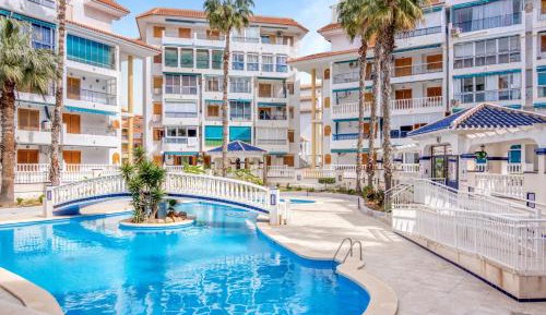 Superior One-Bedroom Apartment with Balcony