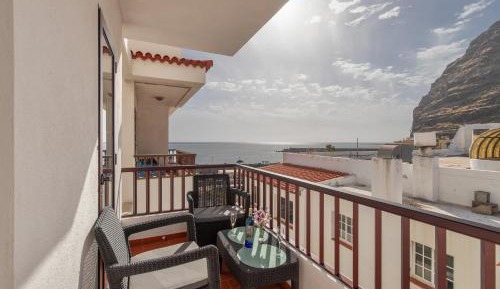 Two-Bedroom Deluxe Apartment with Ocean View