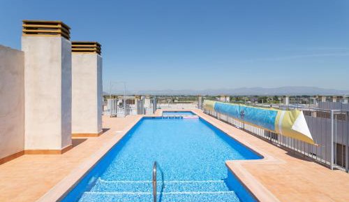 Two-Bedroom Deluxe Apartment with Balcony