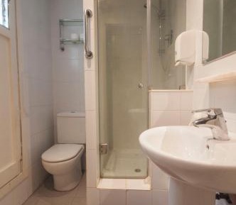 Sextuple Room with Private Bathroom